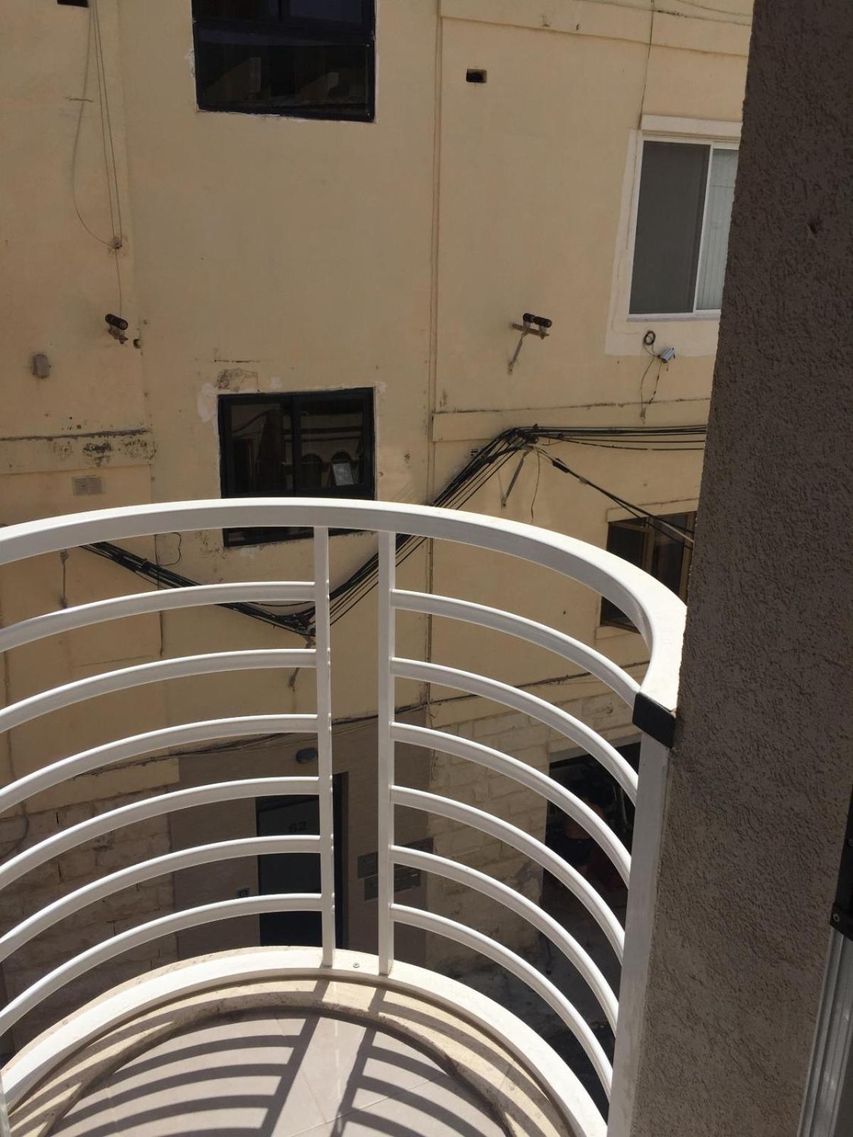 No.142- Quesha Crt, Close To Valletta Apartment *